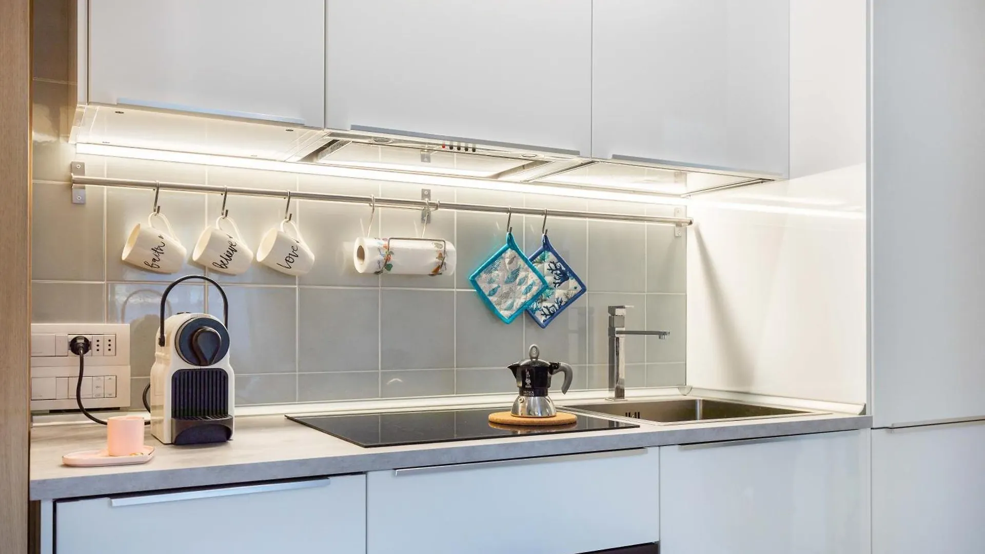 Luxury Apartment - Free Private - Parking Maestri Campionesi 16 Milan