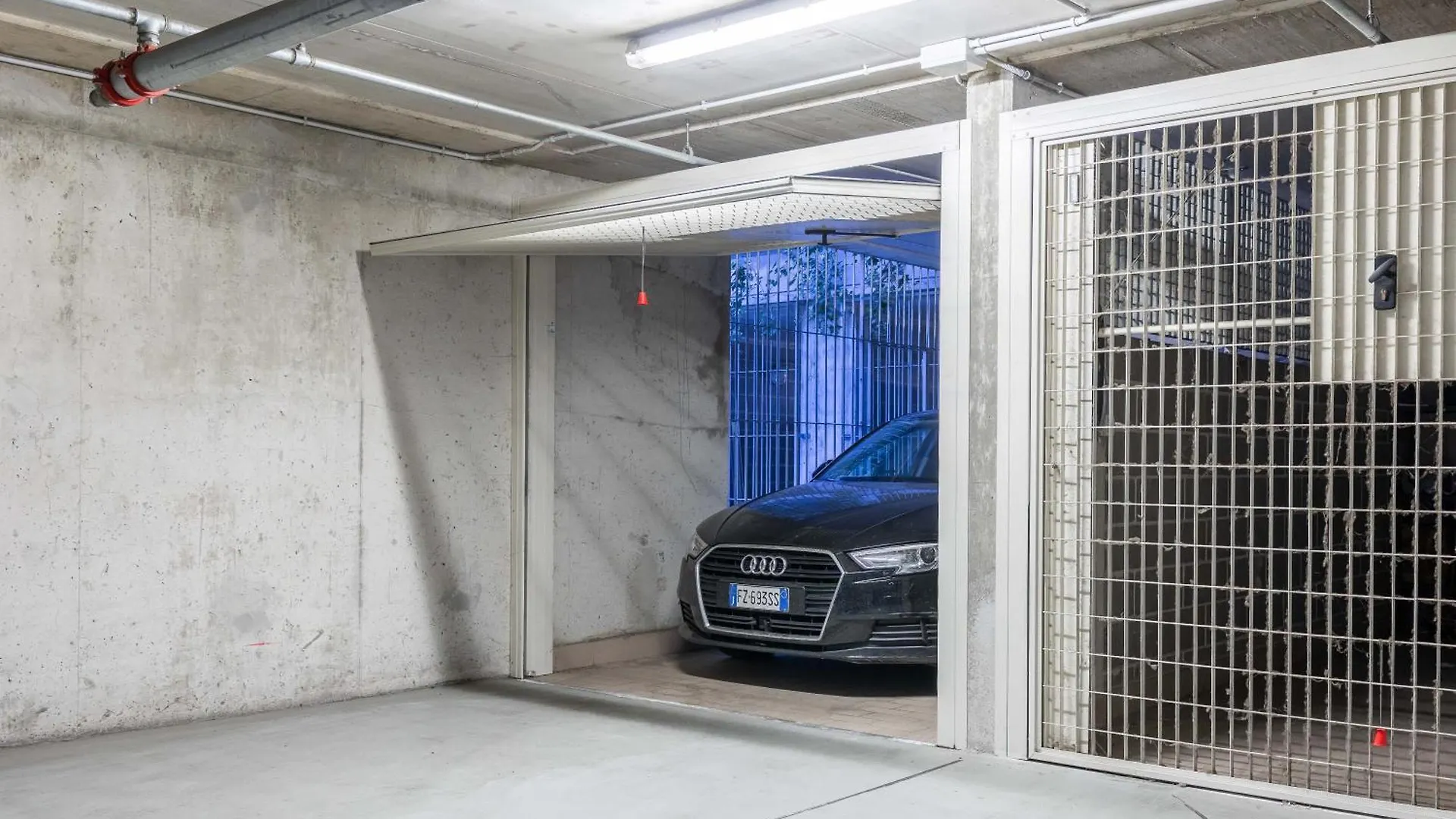 Luxury Apartment - Free Private - Parking Maestri Campionesi 16 Milan 0*,